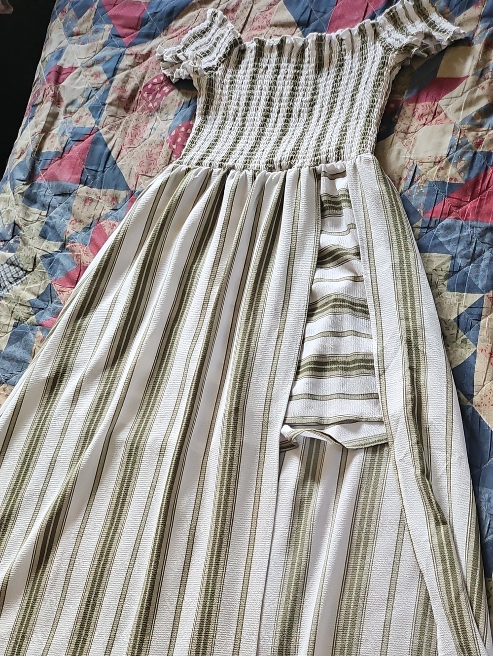 Women’s Olive Stripe Off-Shoulder Romper/Dress Sz L